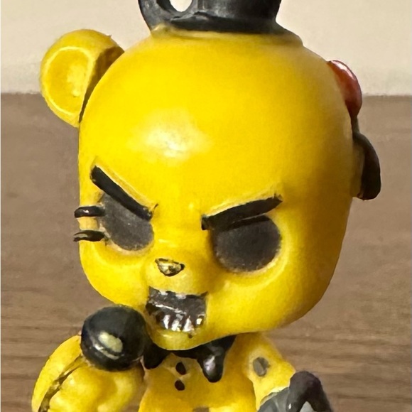 Freddy Five Nights Freddy’s Keychain Backpack Series Golden Freddy Clip - Picture 1 of 10